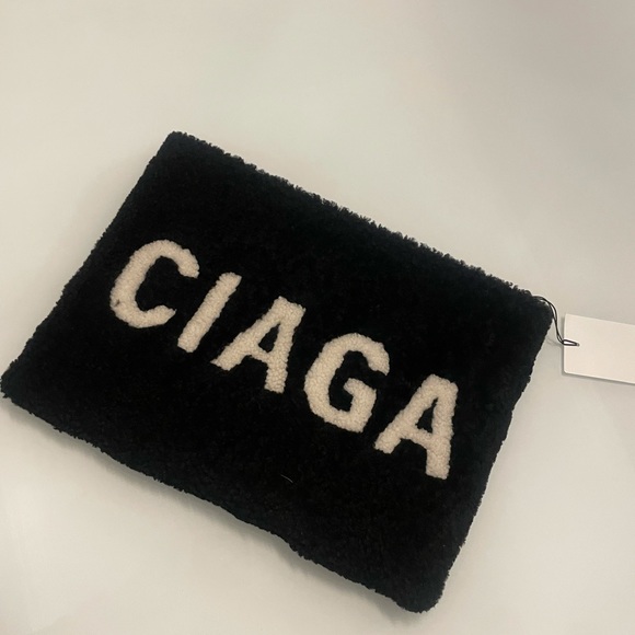 Balenciaga Sherling Pouch - Picture 2 of 4